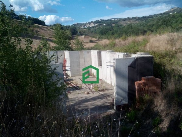 casa indipendente in vendita a Guardea