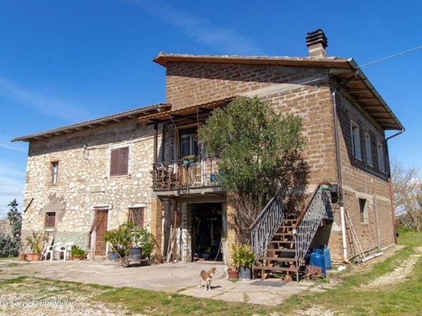 casa indipendente in vendita a Guardea