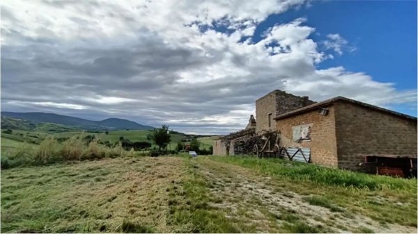 quadrivano in vendita a Guardea