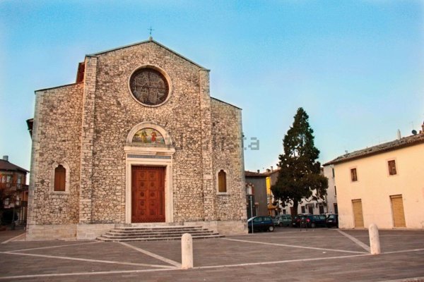 casa indipendente in vendita a Guardea