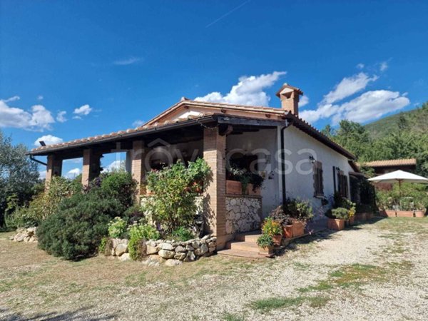 casa indipendente in vendita a Guardea in zona Cocciano
