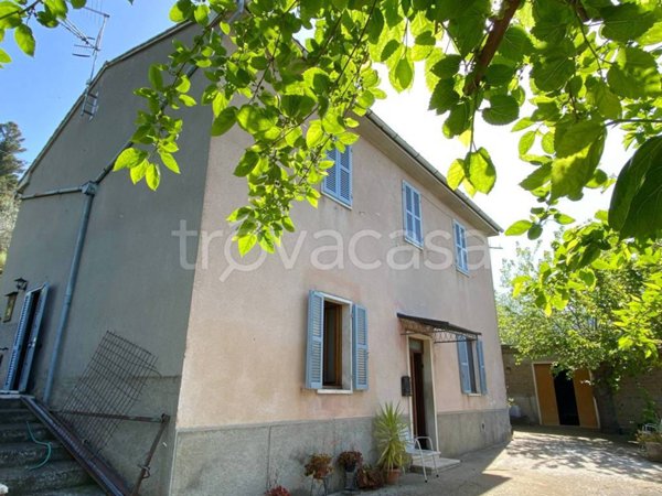casa indipendente in vendita a Guardea