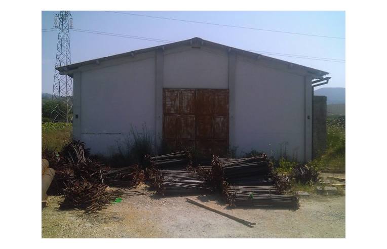 locale commerciale in vendita a Guardea in zona Cocciano