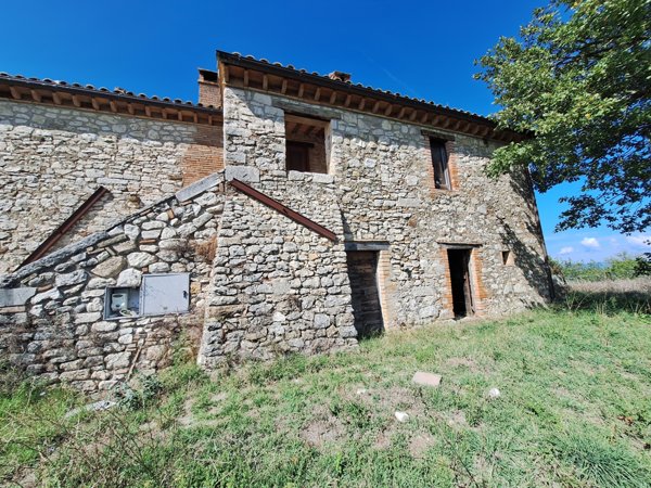 casa indipendente in vendita a Guardea