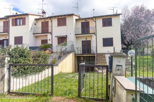 casa indipendente in vendita a Guardea