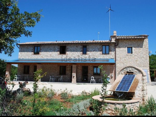 casa indipendente in vendita a Guardea