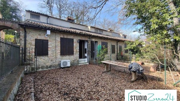 casa indipendente in vendita a Guardea