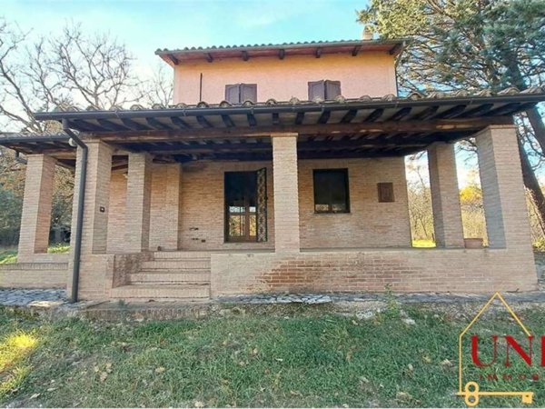 casa indipendente in vendita a Guardea in zona Frattuccia