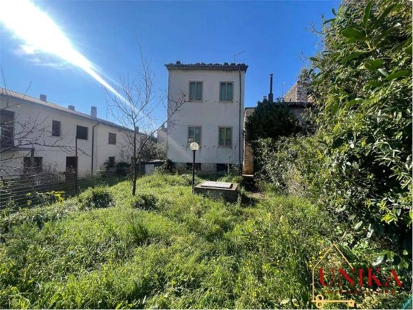 intera palazzina in vendita a Guardea