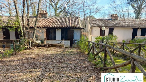 casa indipendente in vendita a Guardea in zona Frattuccia