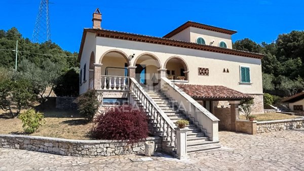 casa indipendente in vendita a Guardea