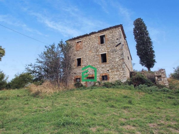 casa indipendente in vendita a Guardea