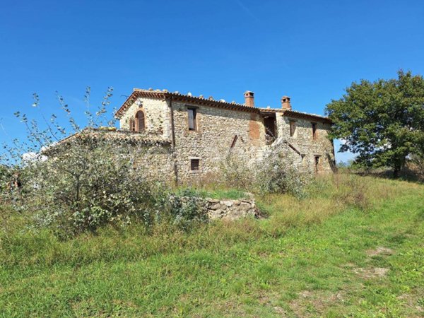 casa indipendente in vendita a Guardea