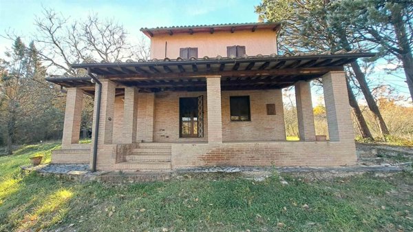 casa indipendente in vendita a Guardea in zona Frattuccia