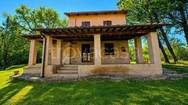 casa indipendente in vendita a Guardea in zona Frattuccia