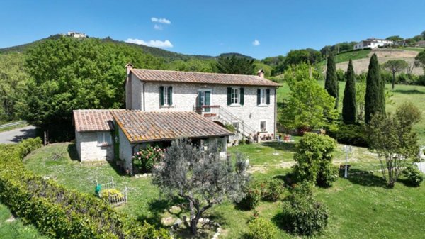 casa indipendente in vendita a Guardea