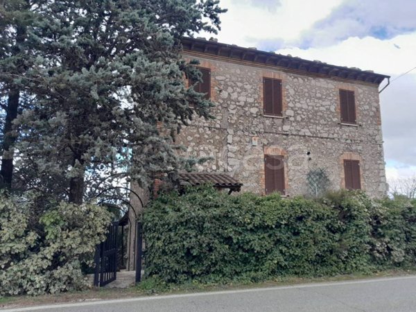 casa indipendente in vendita a Guardea