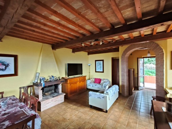 casa indipendente in vendita a Guardea