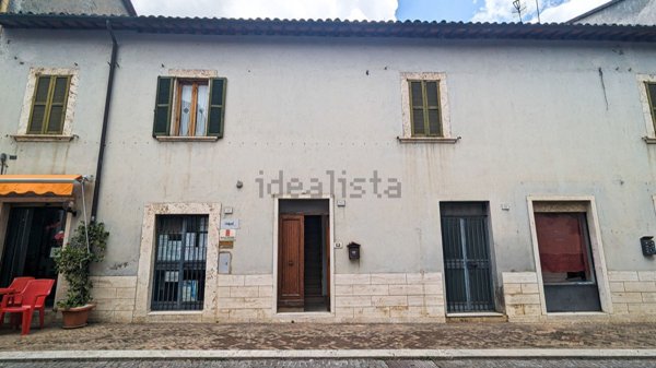 casa indipendente in vendita a Guardea