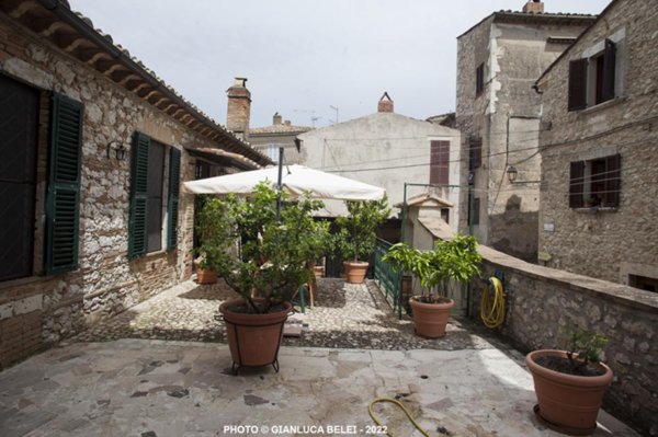 casa indipendente in vendita a Lugnano in Teverina