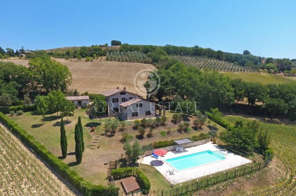 casa indipendente in vendita a Lugnano in Teverina
