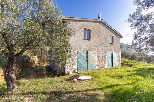 casa indipendente in vendita a Lugnano in Teverina