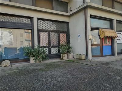 locale commerciale in vendita a Lugnano in Teverina