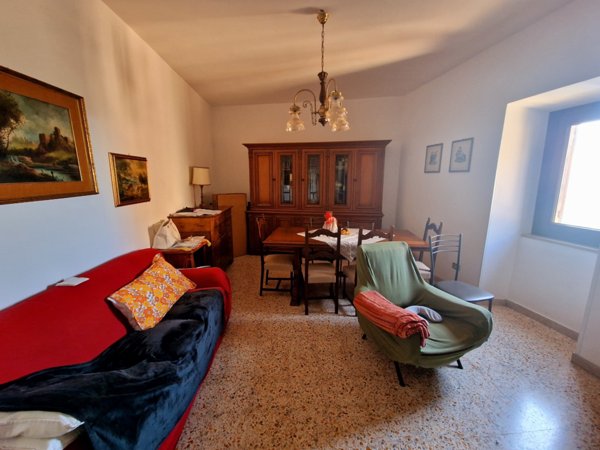 casa indipendente in vendita a Lugnano in Teverina