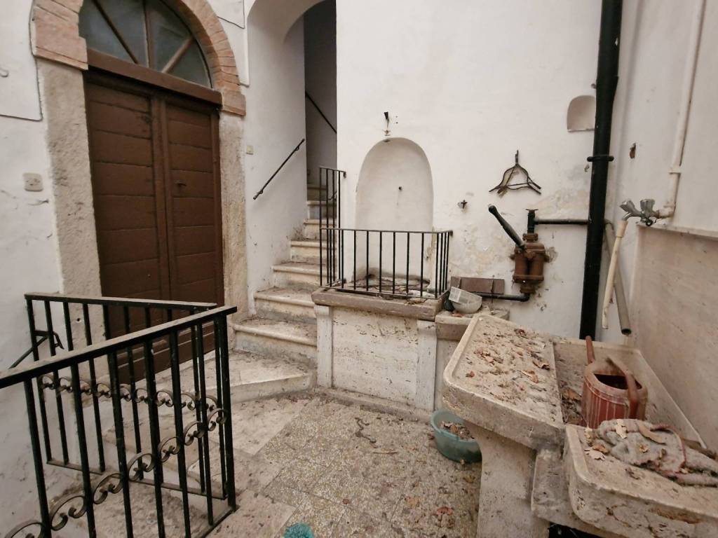 casa semindipendente in vendita a Lugnano in Teverina