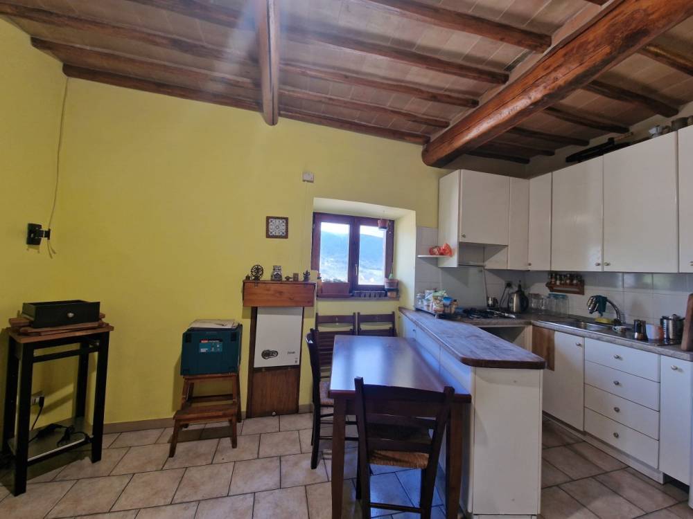 appartamento in vendita a Lugnano in Teverina