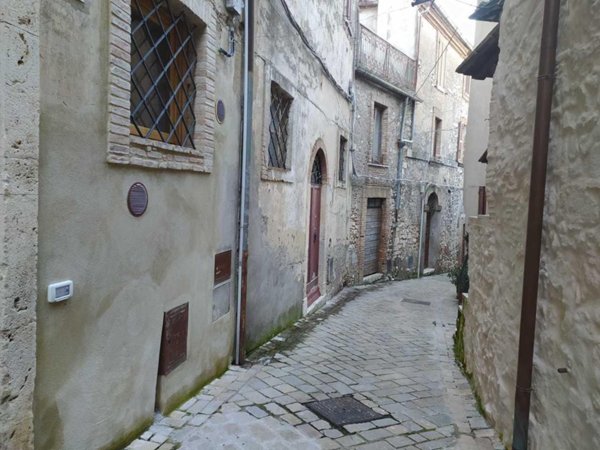 appartamento in vendita a Lugnano in Teverina