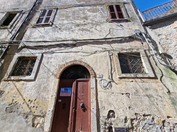 casa semindipendente in vendita a Lugnano in Teverina