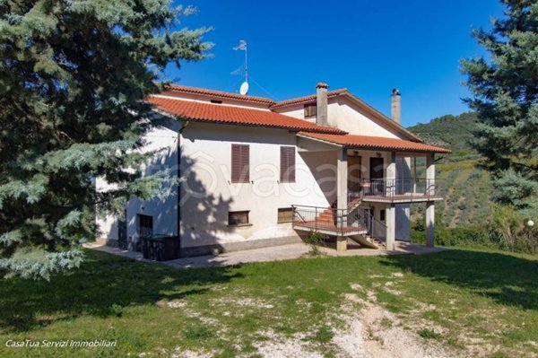 casa indipendente in vendita a Lugnano in Teverina