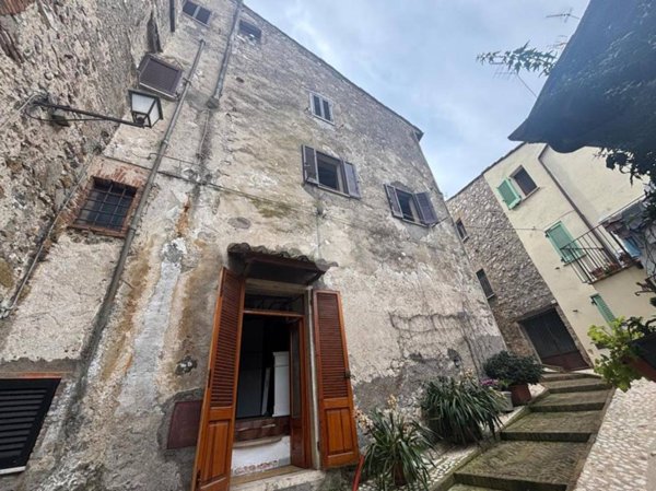 appartamento in vendita a Lugnano in Teverina