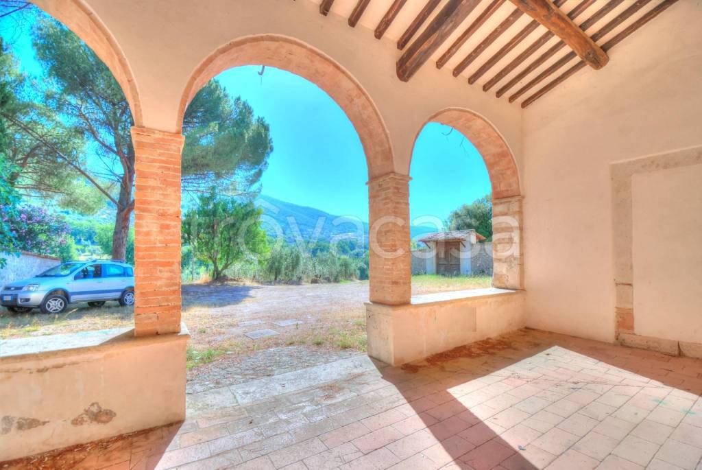 casa indipendente in vendita a Lugnano in Teverina