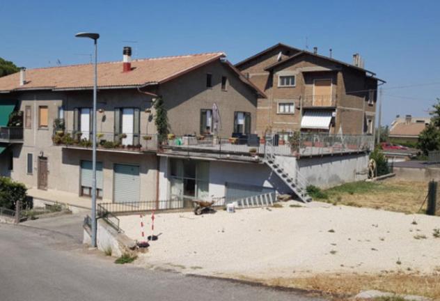 pentavano in vendita a Lugnano in Teverina