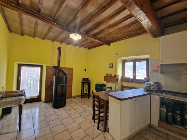 appartamento in vendita a Lugnano in Teverina