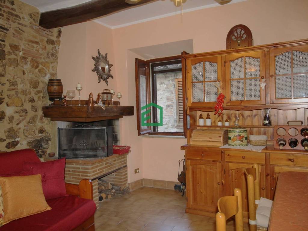 appartamento in vendita a Lugnano in Teverina