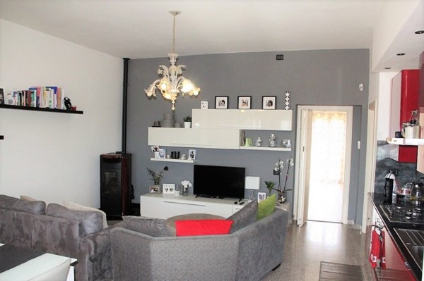 casa indipendente in vendita a Lugnano in Teverina