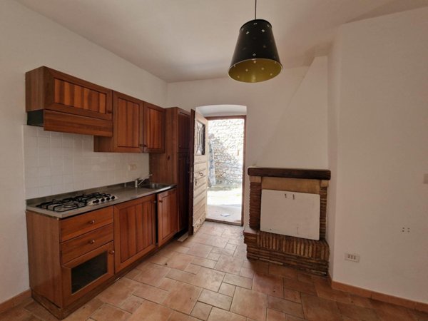 appartamento in vendita a Lugnano in Teverina