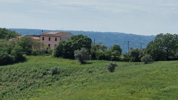 casa indipendente in vendita a Lugnano in Teverina