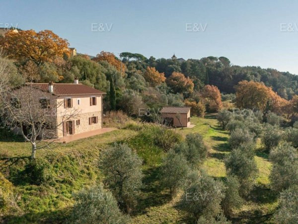 casa indipendente in vendita a Lugnano in Teverina