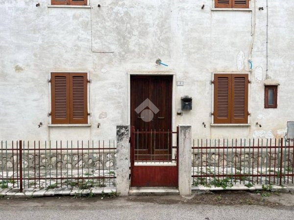 appartamento in vendita a Lugnano in Teverina