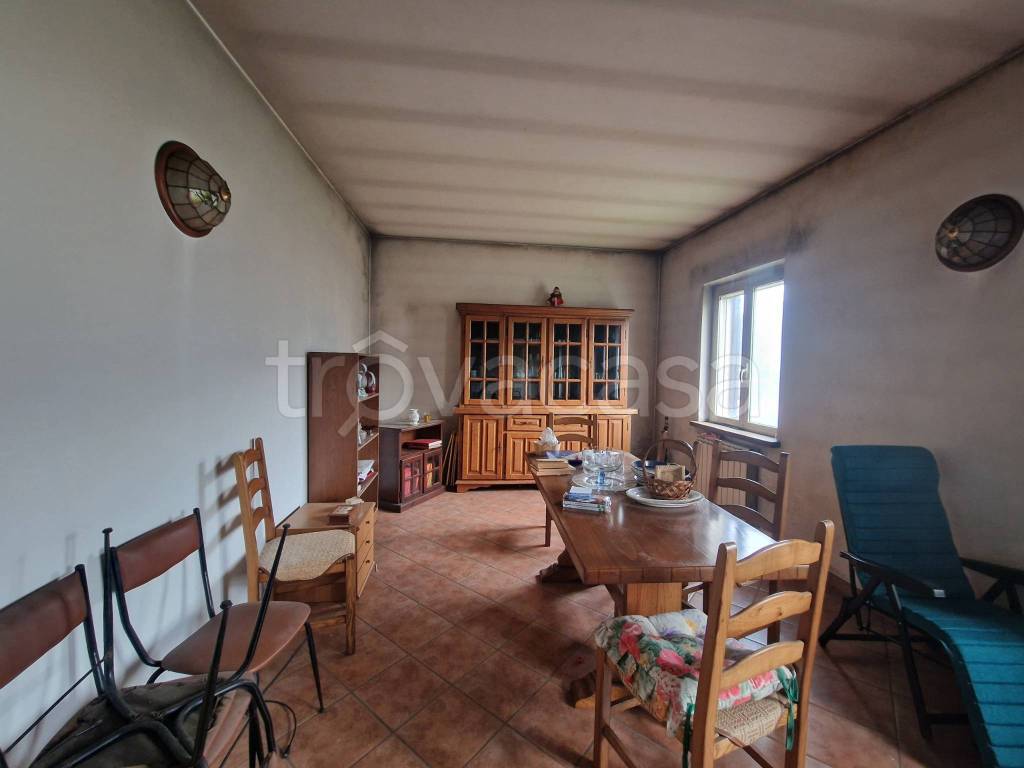 casa indipendente in vendita a Lugnano in Teverina