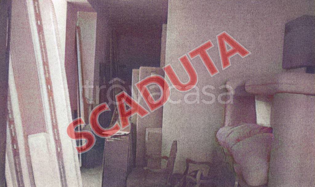 locale di sgombero in vendita a Lugnano in Teverina