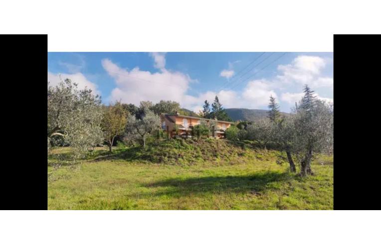 casa indipendente in vendita a Lugnano in Teverina