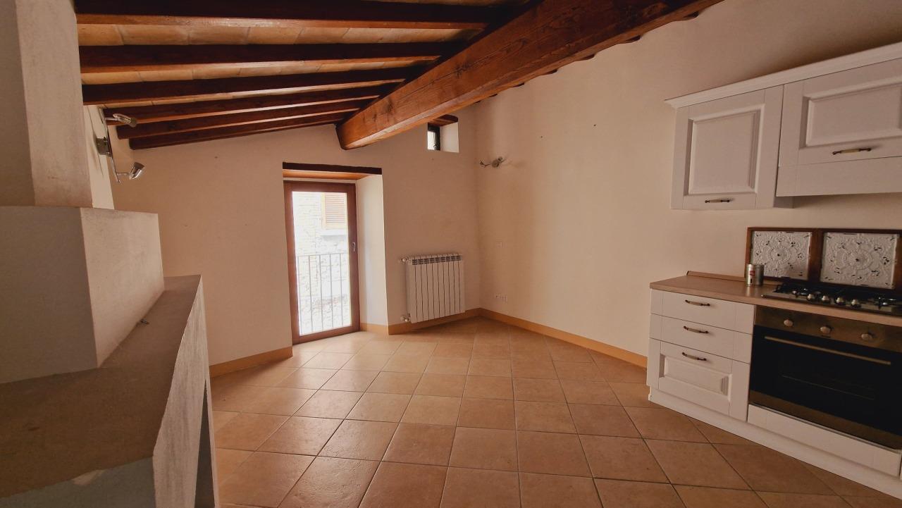 appartamento in vendita a Lugnano in Teverina