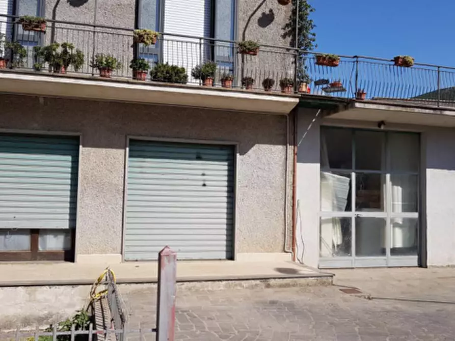 locale di sgombero in vendita a Lugnano in Teverina