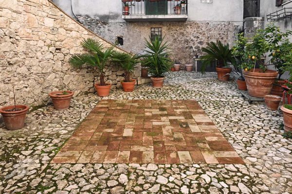 casa indipendente in vendita a Lugnano in Teverina