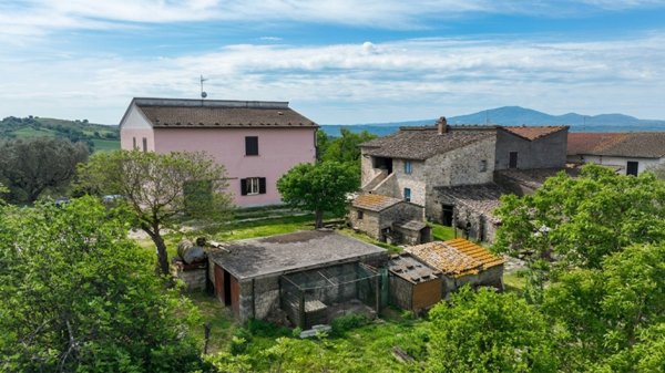 casa indipendente in vendita a Lugnano in Teverina